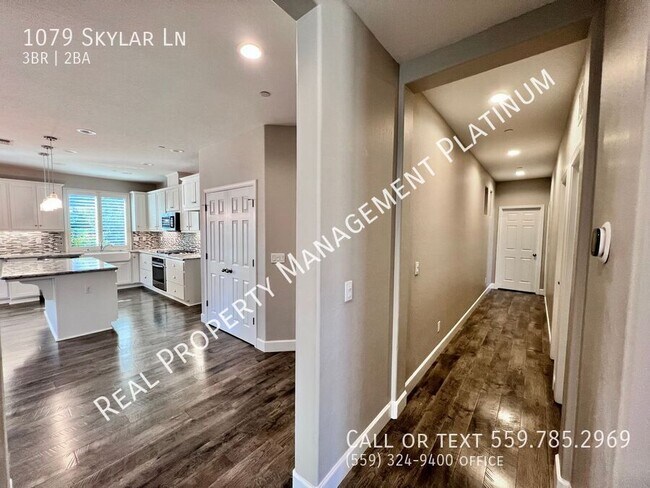 Building Photo - 1079 Skylar Ln