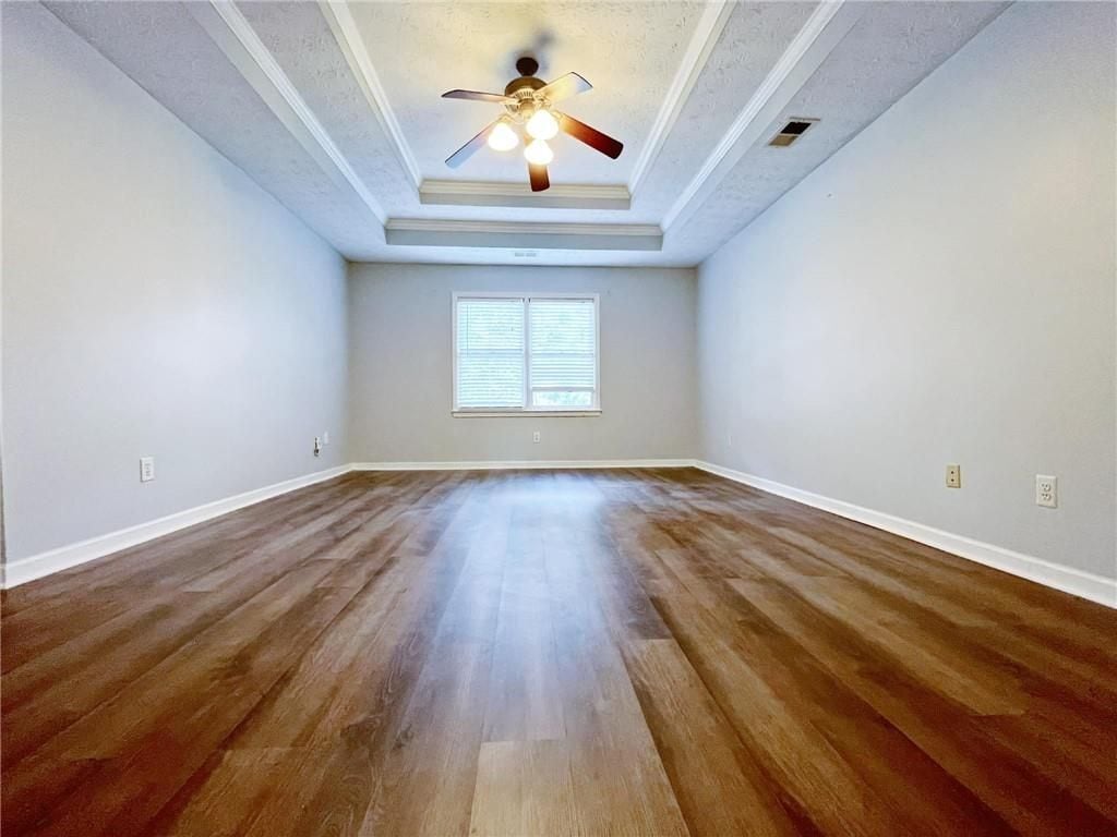 Building Photo - 3060 Oak Meadow Dr