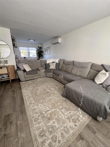 Building Photo - 140 N 21st St