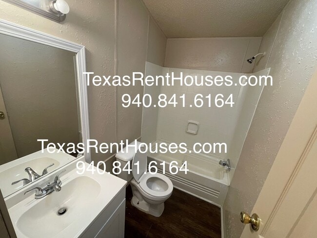 Building Photo - Fabulous Home Waiting for YOU!!!!