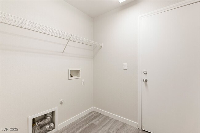 Building Photo - 218 Lantana Breeze Dr