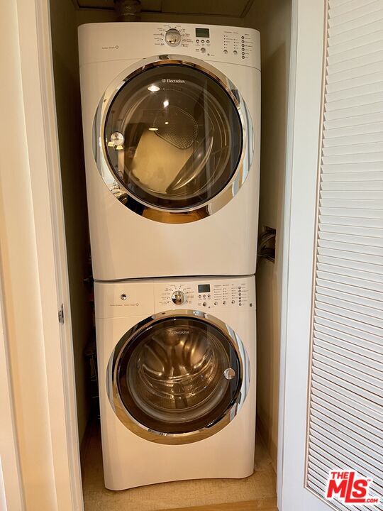 Building Photo - 1705-1725 Ocean Ave