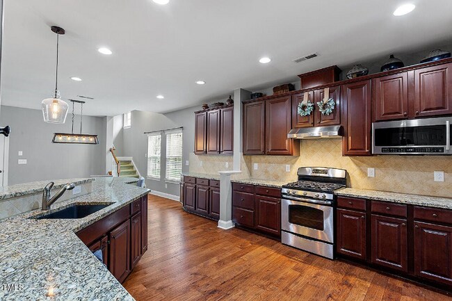 Building Photo - 2120 Glade Valley Ln