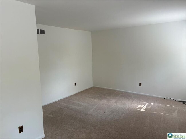 Building Photo - 167 Sunshine Dr