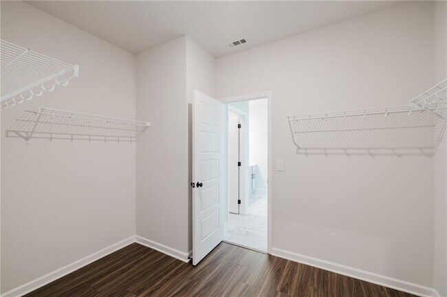 Building Photo - 1814 Westfall Lndg