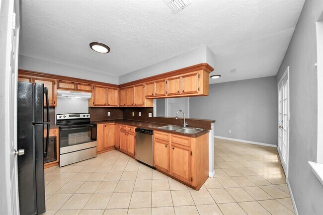 Building Photo - 2622 Heather Knoll Dr