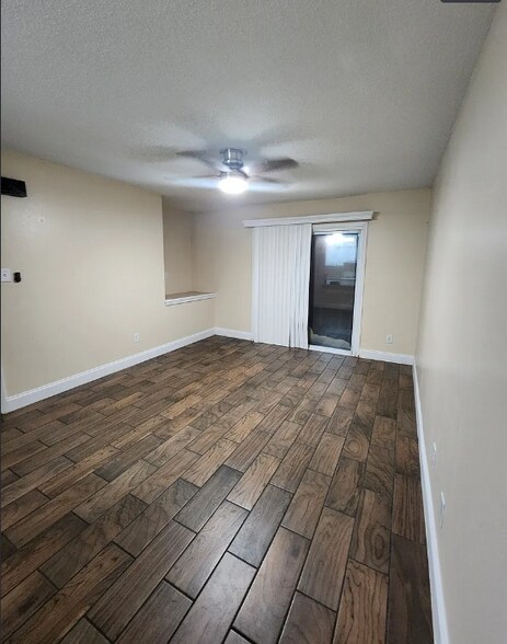 Building Photo - 4780 Pontchartrain Dr