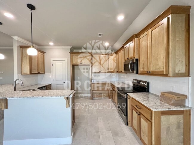 Building Photo - Single Family Home- Well-Sought After Well...