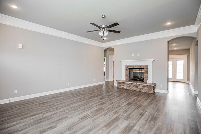 Building Photo - 870 Bob Glen Cir