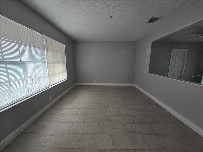 Building Photo - 2216 Tanglewood Way