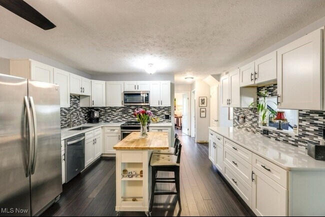 Building Photo - 5589 Rainier Ct