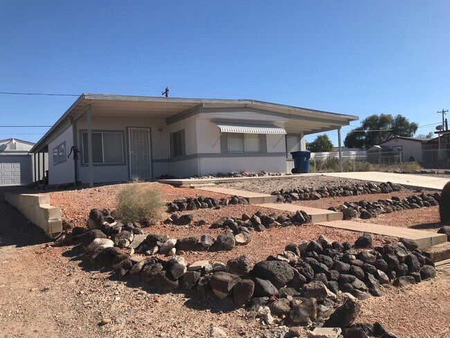 Building Photo - 1650 Arriba Dr