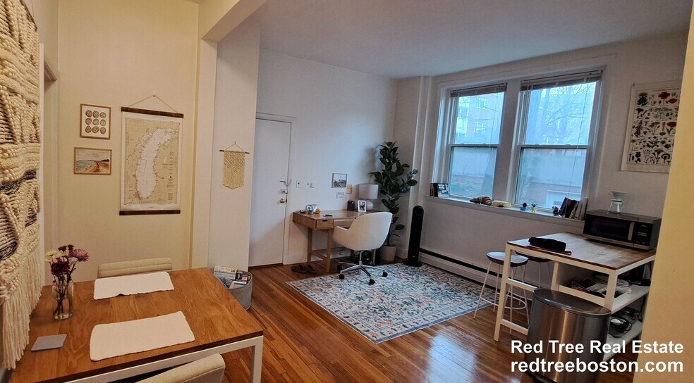 Building Photo - 202 St Paul St