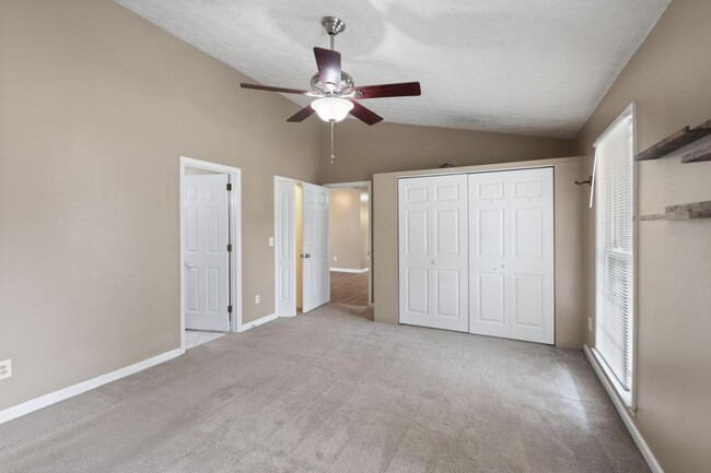 Building Photo - 709 Sandburg Pl
