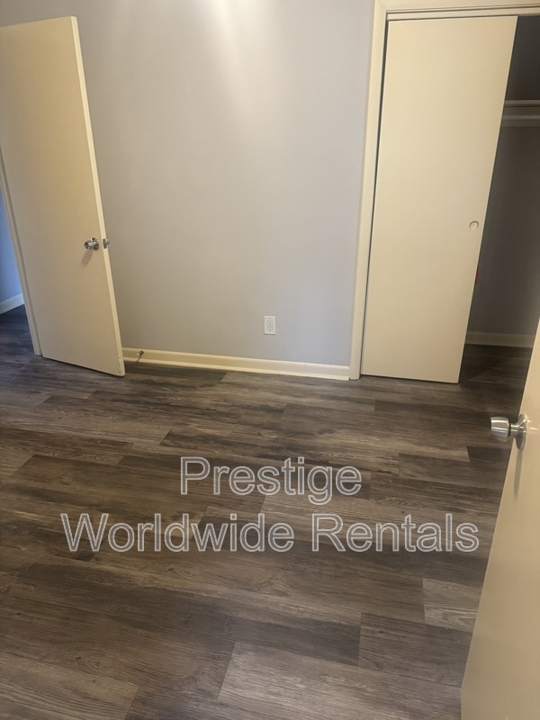 Building Photo - 2193 Lamore St