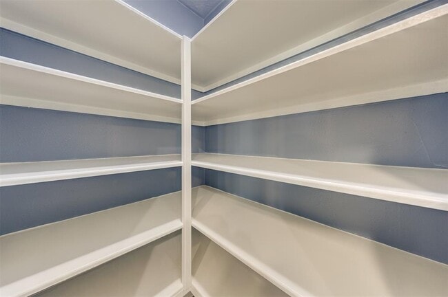 Building Photo - 2107 Crossbay Ct