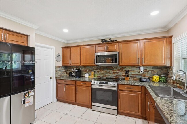 Building Photo - 11573 NW 39th Pl