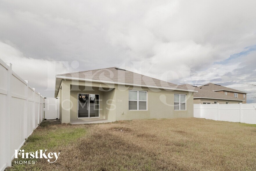 Building Photo - 325 Aberdeen Dr