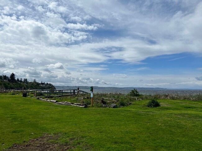 Building Photo - 22985 Marine View Dr S