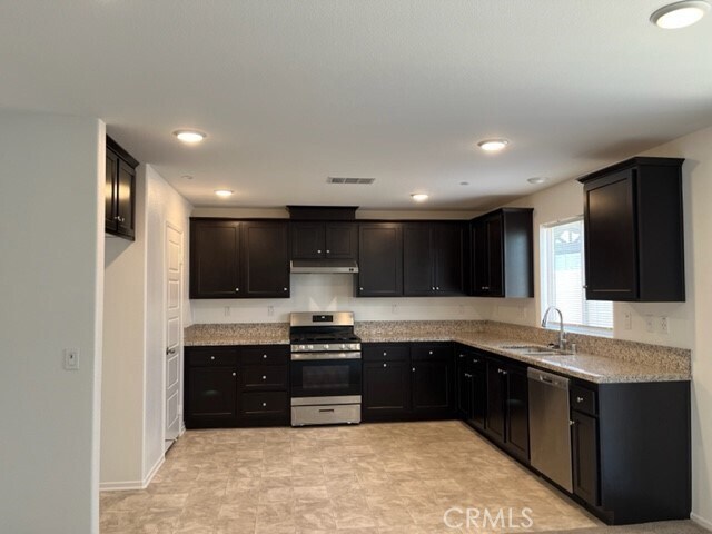 Building Photo - 32980 Middlegate Pl