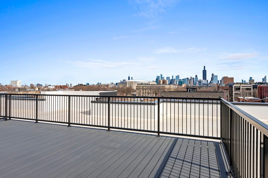 Building Photo - 204 S Leavitt St