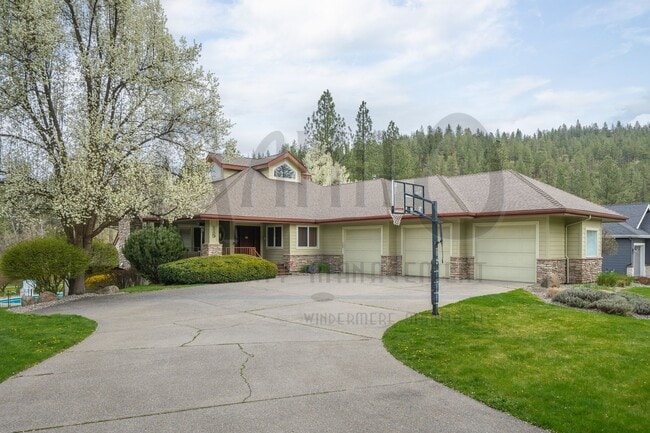 Building Photo - **COMING SOON** Custom John Saylor Design on Qualchan Creek