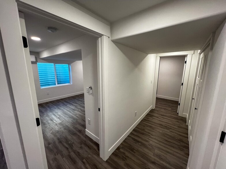 Building Photo - 8848 Daisy View Ln