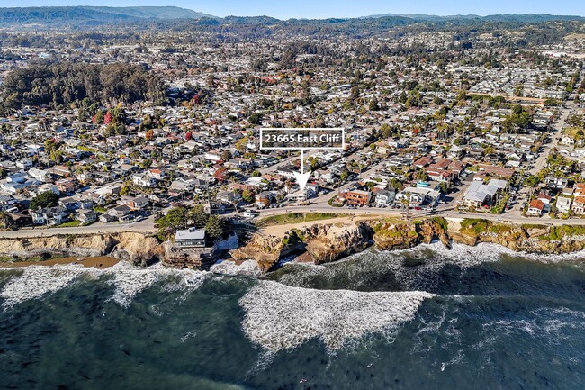 Building Photo - Stunning Home | Coastal Living | Ocean Views