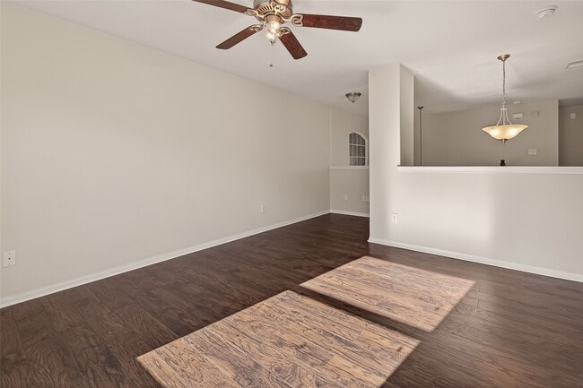 Building Photo - 24914 Diamond Ranch Dr