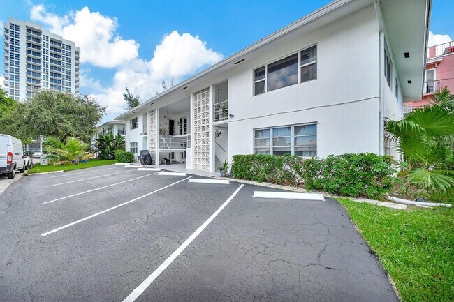 Building Photo - 3208 Colony Club Rd