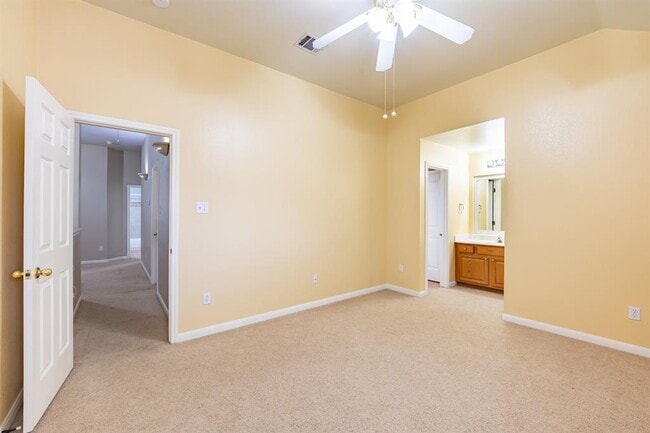 Building Photo - 730 Nelson Ranch Rd