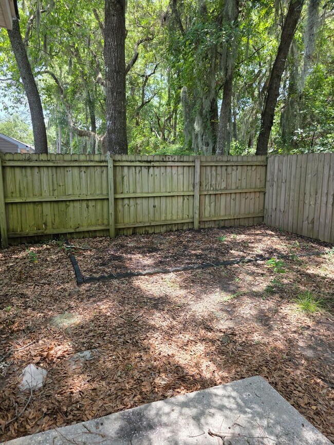Building Photo - 16 Brindlewood Dr