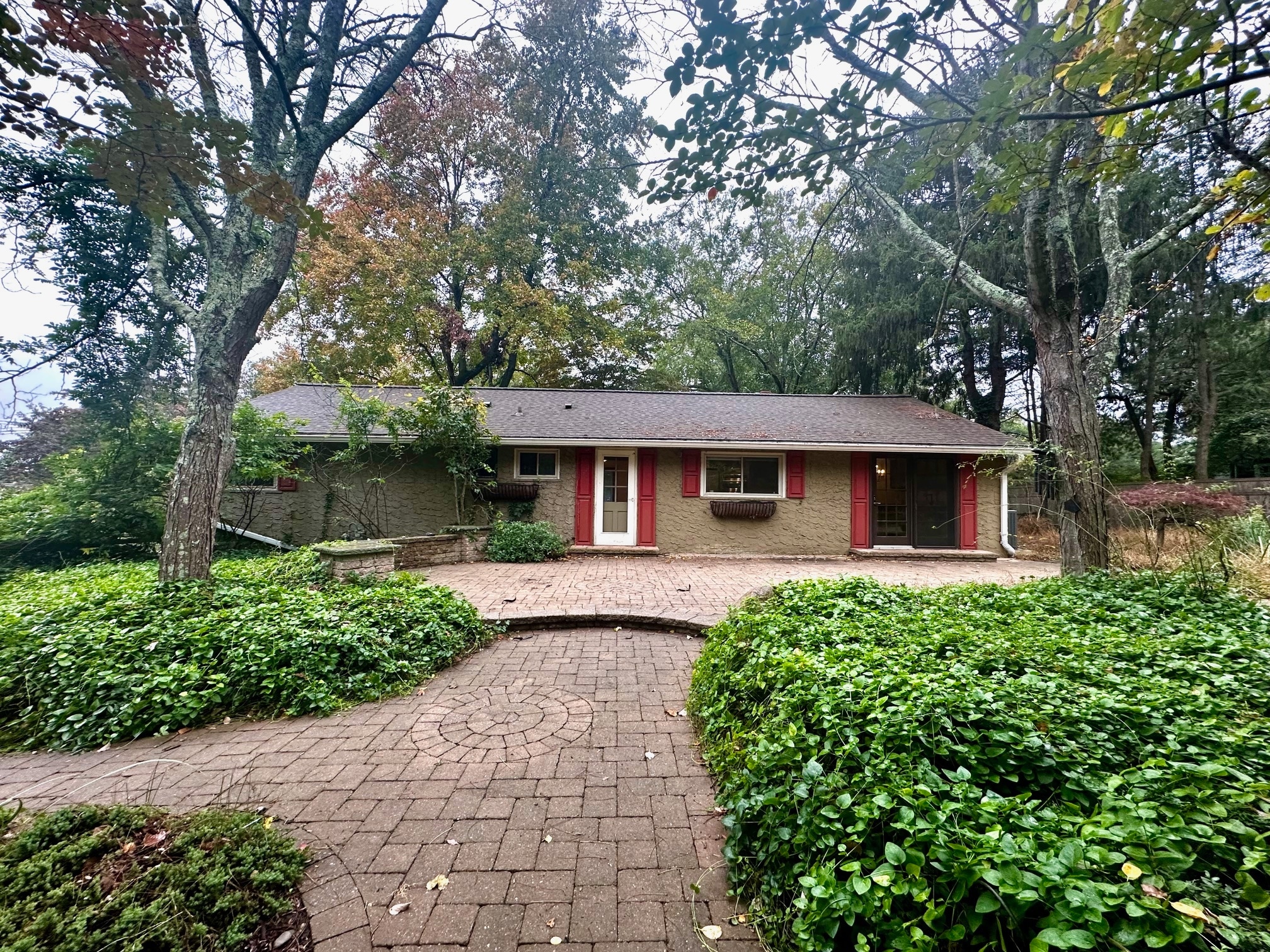 Building Photo - 1 High Acres Dr