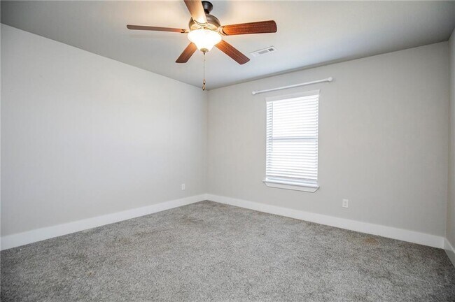 Building Photo - 3500 SW Lucretia Rd