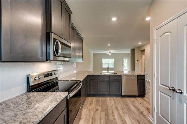 Building Photo - 318 Sweet Pea Ln