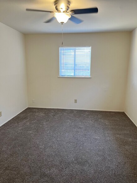 Building Photo - 4405 42nd St