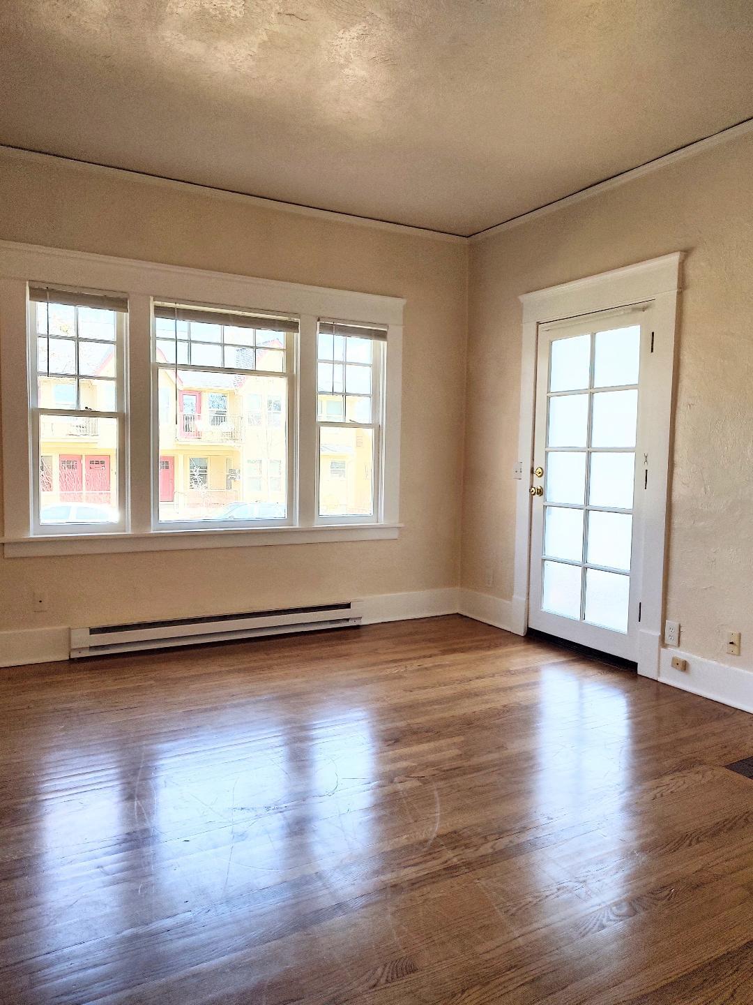Livingroom - 1308 E 19th Ave