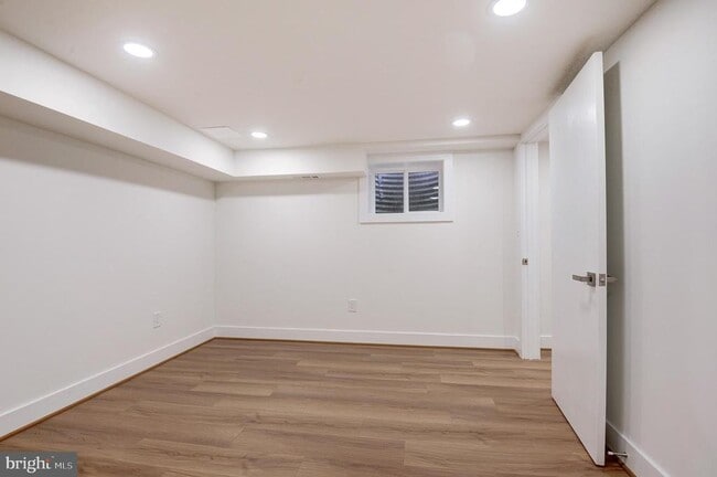 Building Photo - 9704 Hall Rd