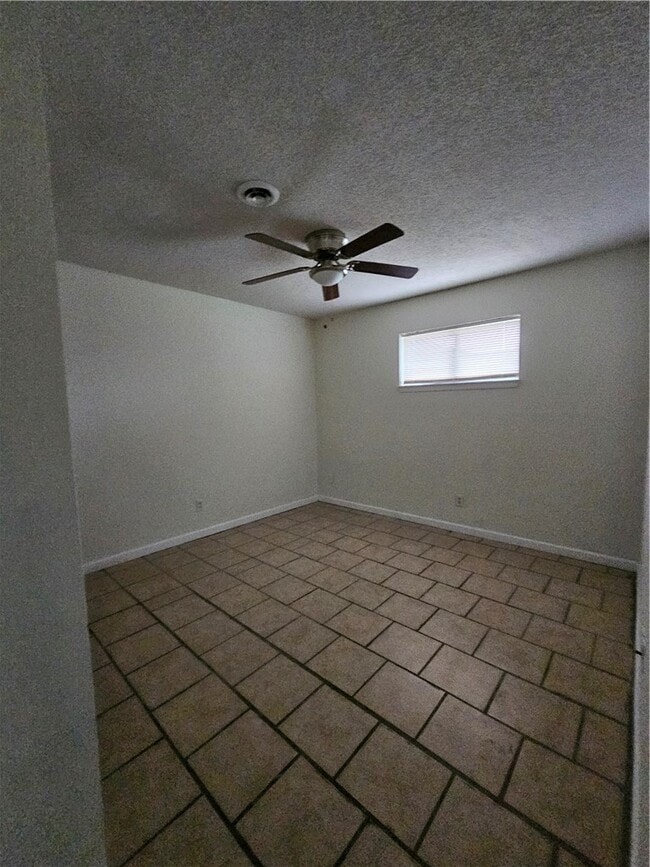 Building Photo - 708 S 23rd St