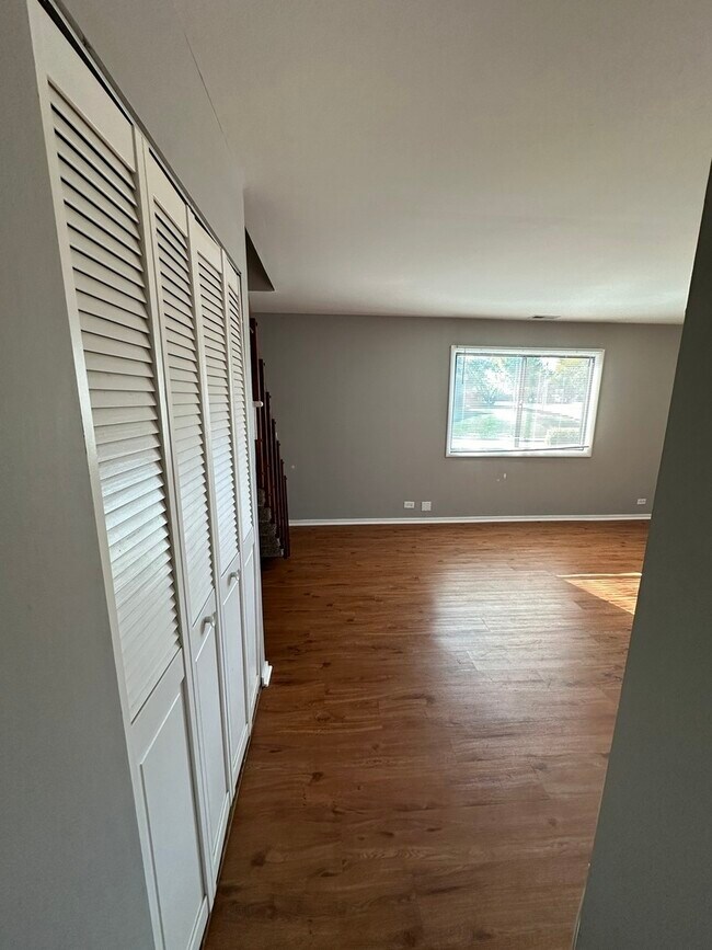 Building Photo - 710 Whitesail Dr