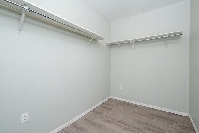 Building Photo - 547 1st St