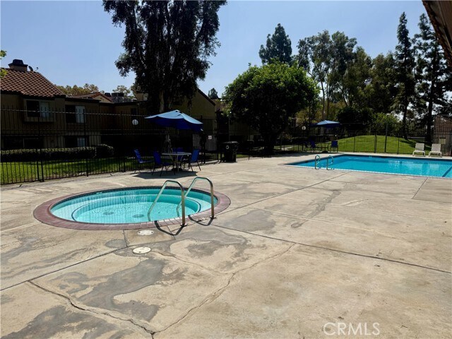 Building Photo - 9385 Mesa Verde Dr