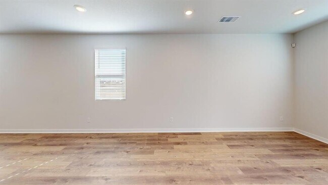 Building Photo - 201 Firefox Wy