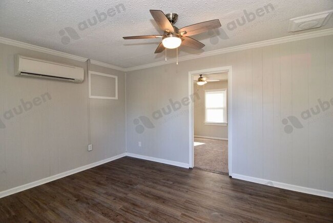 Building Photo - 2 Bedroom House For Lease in South Augusta