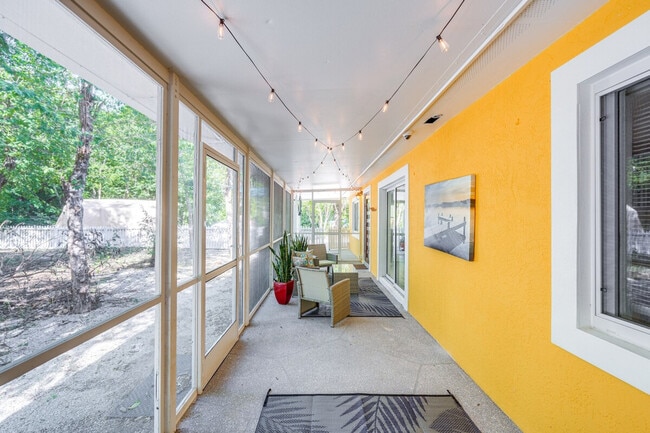 Building Photo - 129 Arctic Ave