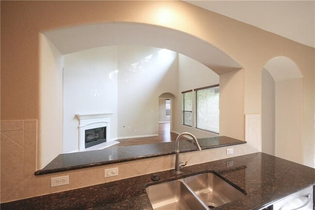 Building Photo - 1909 Manada Trail