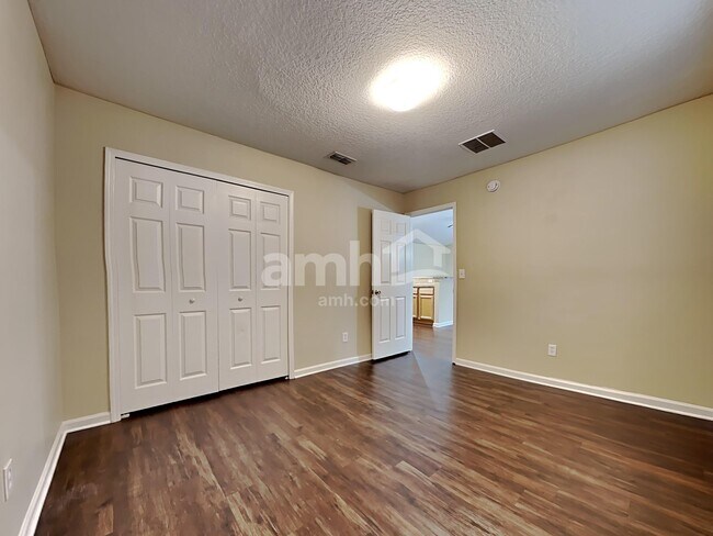 Building Photo - 274 Capiso Ct