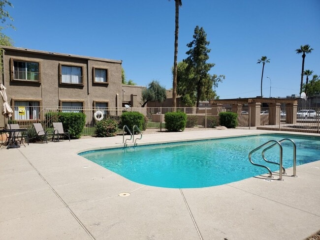 Interior Photo - Casa De Flores