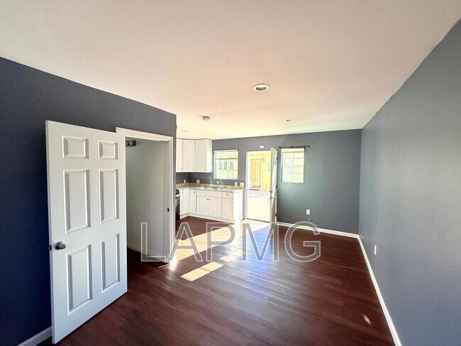 Building Photo - 17535-17537 Baltar Street