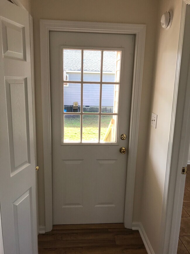 Building Photo - 674 Union St